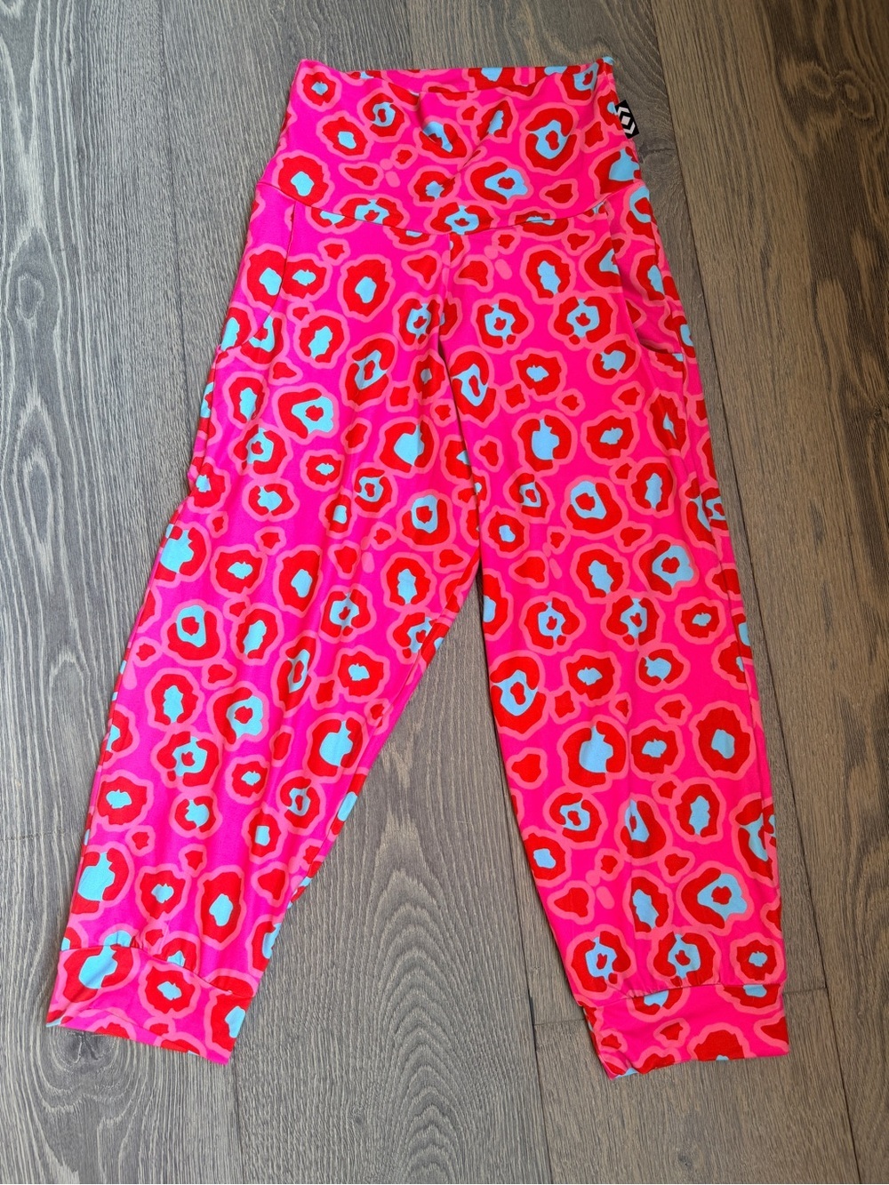 Exotica Avocado Multicolor Performance High Waisted Capri Joggers